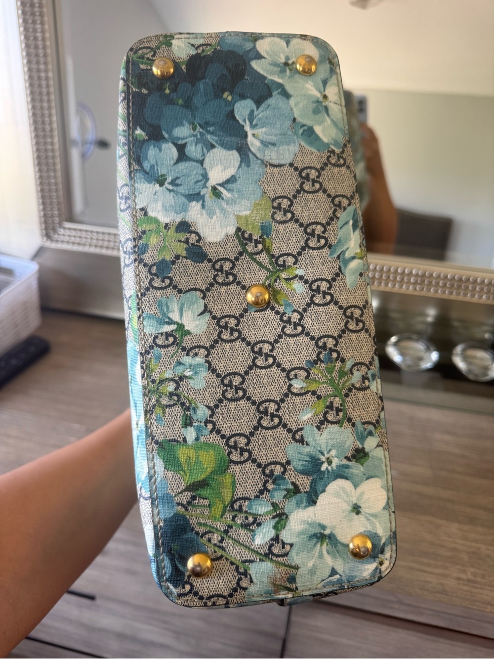 Gucci GG Supreme Monogram Blooms Medium. EUC. - Picture 5 of 16